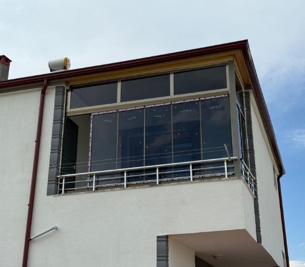 Öz Kaya Pen Cam Balkon